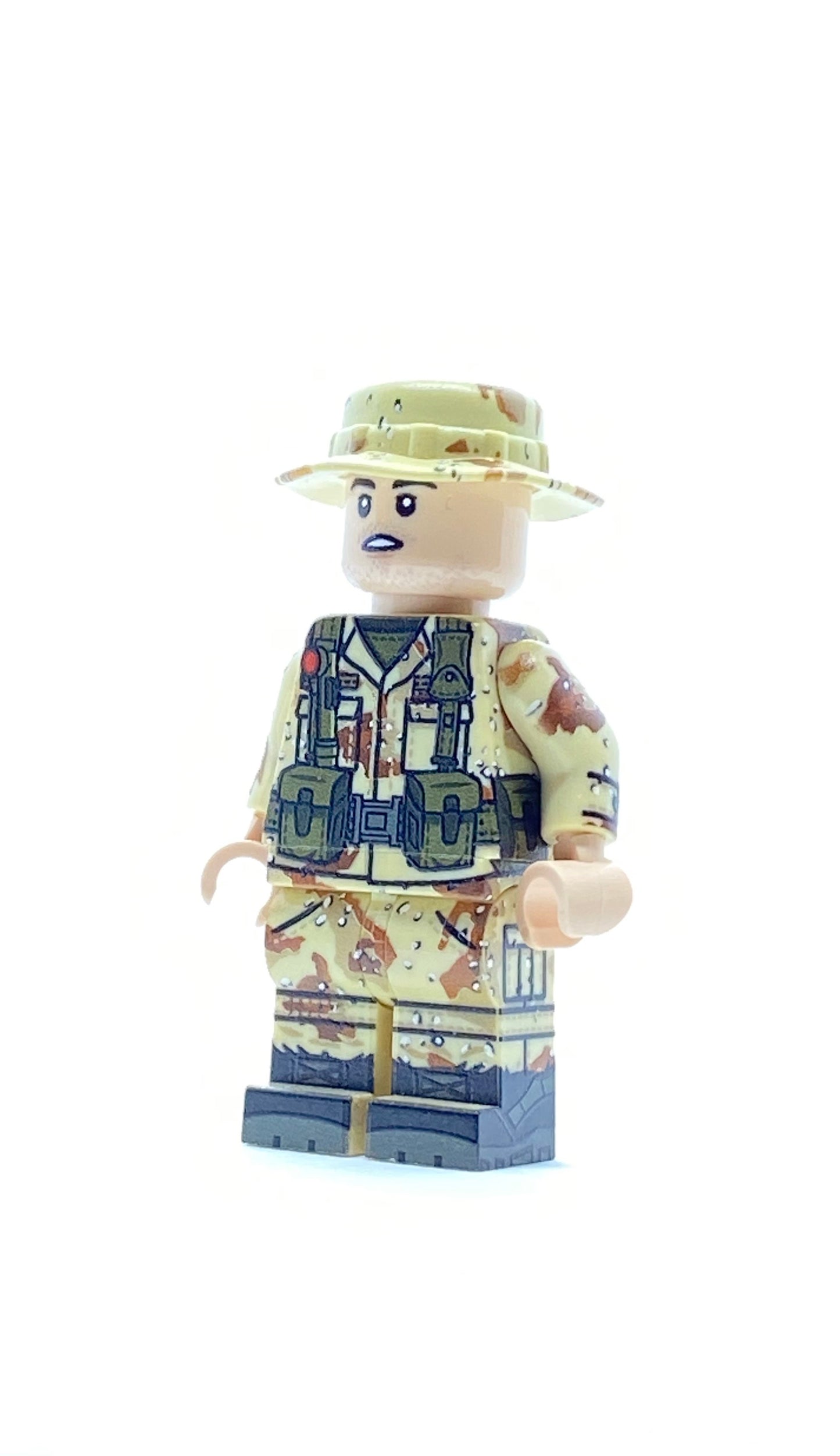 TRI-color soldier with bonnie hat